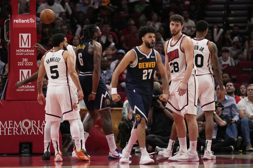 充满悬念 充满悬念